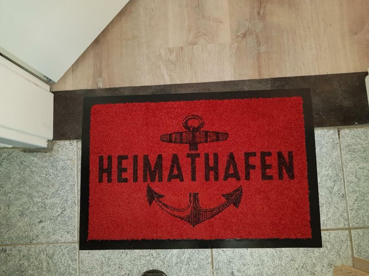 Heimathafen Lägenhet Neufolstenhausen Exteriör bild